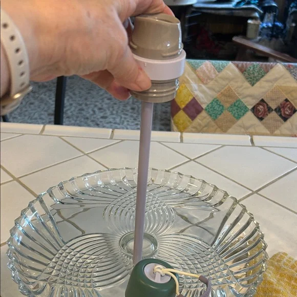 Owala 24oz Free Sip Twist Stainless Steel Water Bottle - Picture 9 of 14